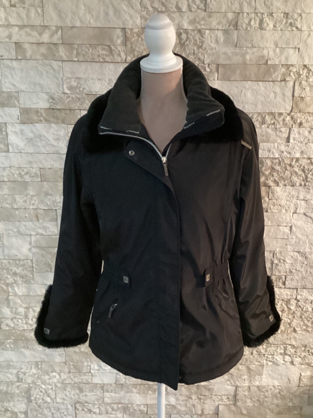 Metropolis Black Ice Jacket by Couloir
